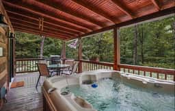 Private, Cozy and Close to Everything!